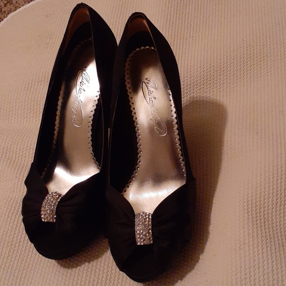 Brand new women heel shoe